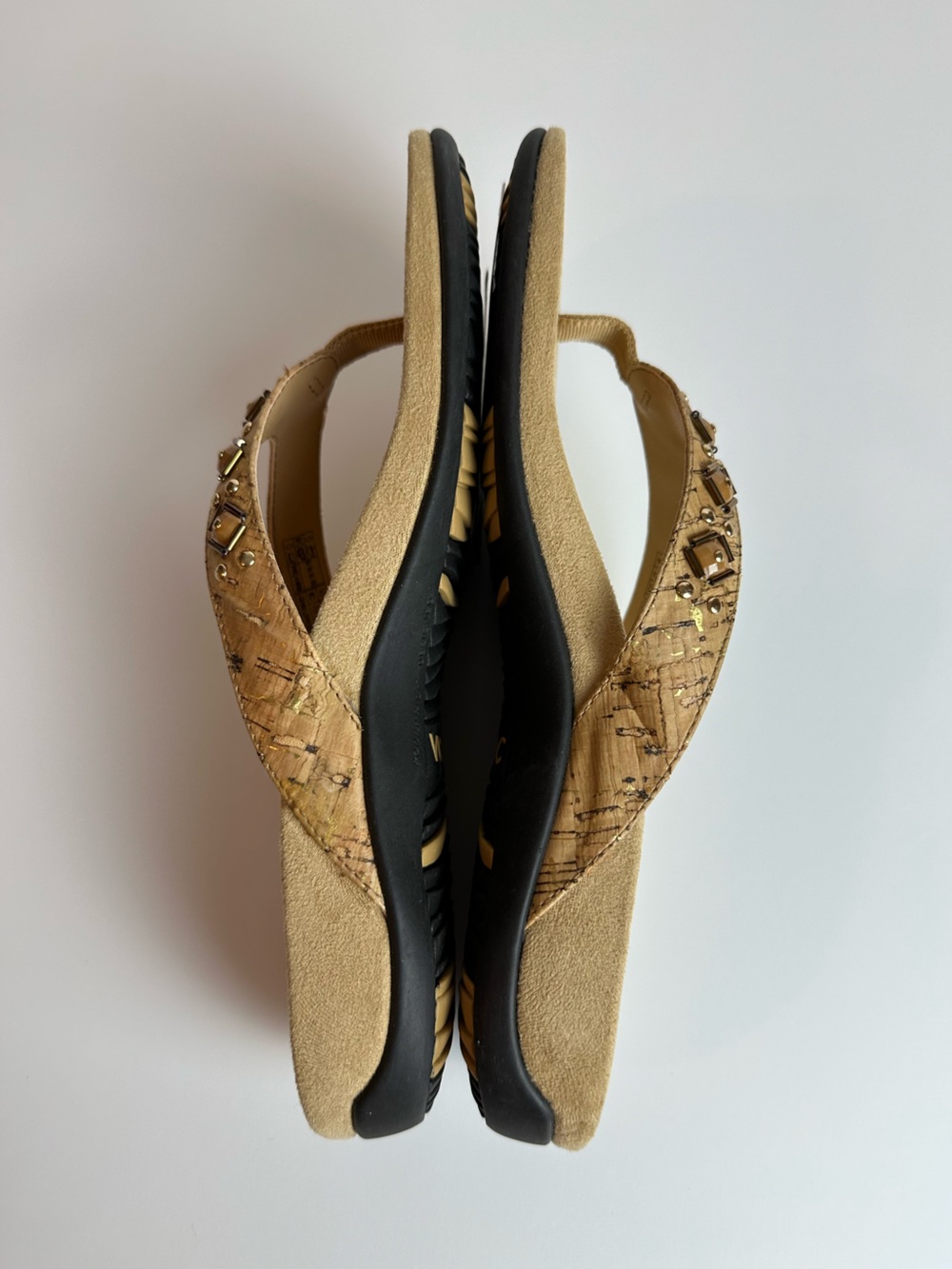 Vionic Floriana Sandals Tan Cork Beaded Orthotic Flip Flops Comfort Size 8.0 - Picture 4 of 10